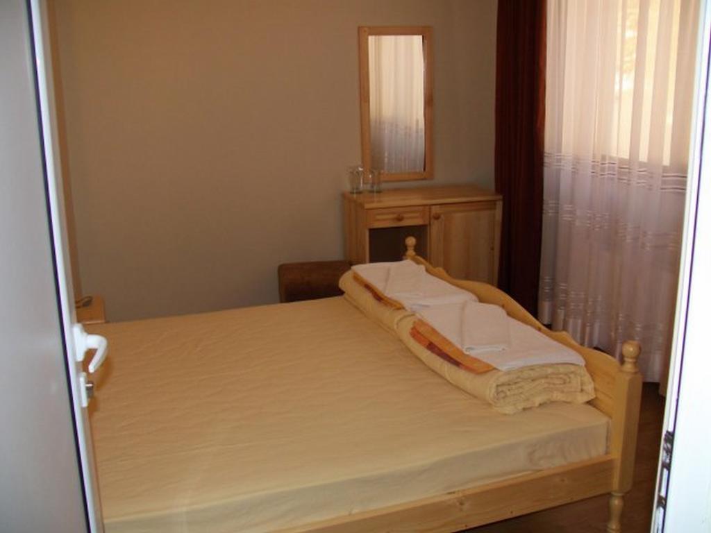 Family Hotel Ilinden Shipkovo  Kamer foto