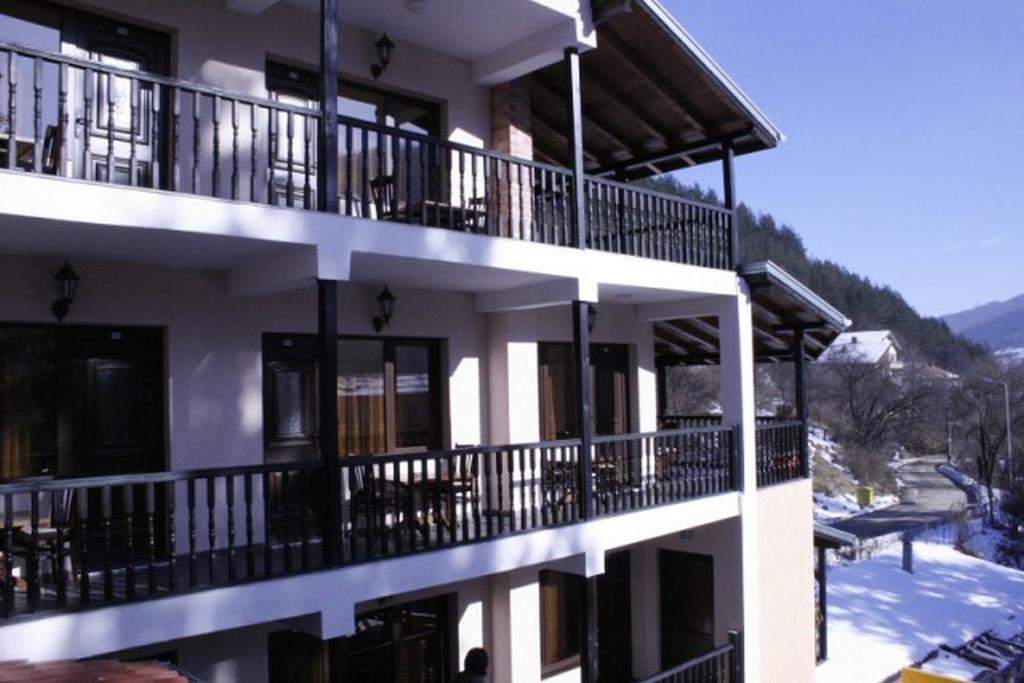 Family Hotel Ilinden Shipkovo  Kamer foto