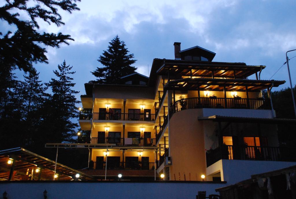 Family Hotel Ilinden Shipkovo  Buitenkant foto